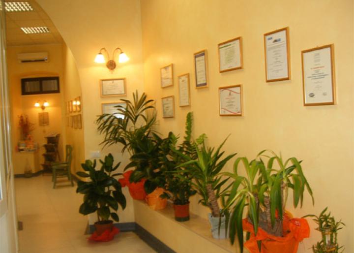 Dott. Antonello Bartoli Medico Chirurgo Odontoiatra